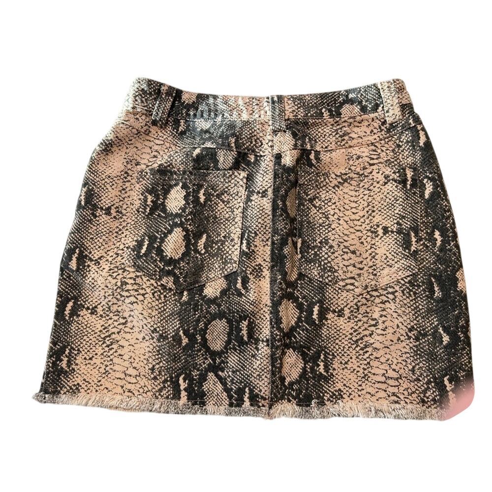 Pink snakeskin denim mini skirt size small - Picture 2 of 7